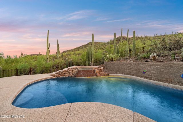 9901 N Silverbell Road, Tucson, AZ 85743
