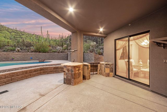 9901 N Silverbell Road, Tucson, AZ 85743