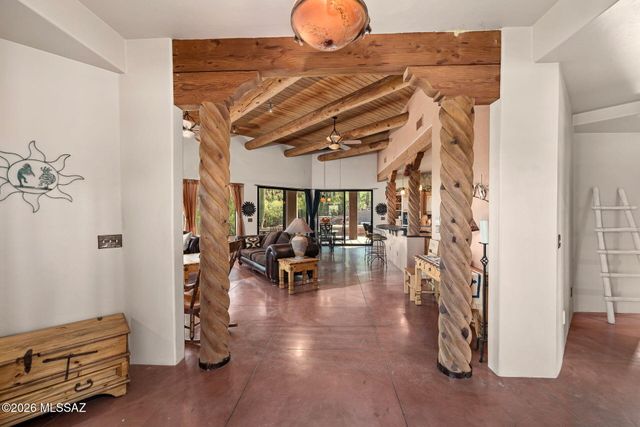 9901 N Silverbell Road, Tucson, AZ 85743