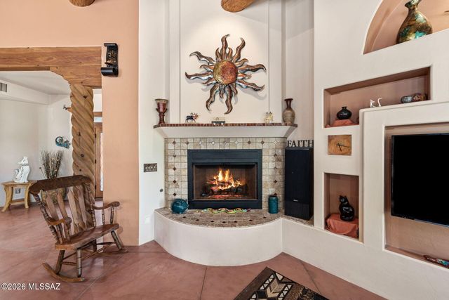 9901 N Silverbell Road, Tucson, AZ 85743