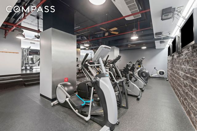 300 E 74th St Apt 20E, New York City, NY 10021