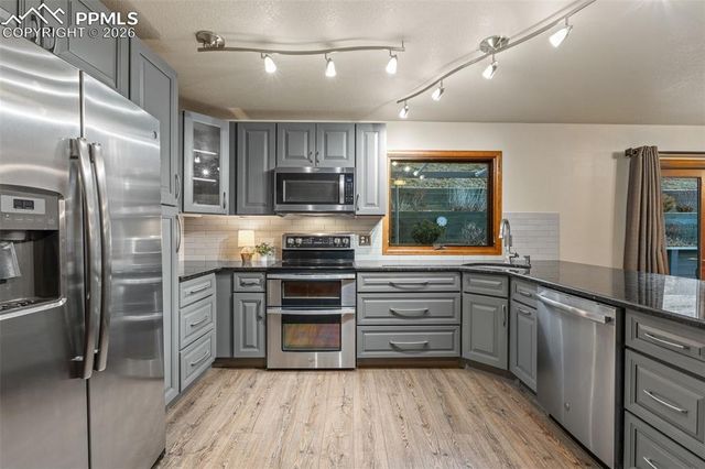 253 Chatham Drive, Colorado Springs, CO 80906