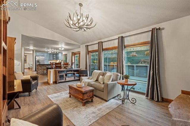 253 Chatham Drive, Colorado Springs, CO 80906