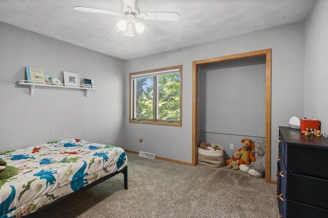 7801 N Robert Drive, Evansville, WI 53536