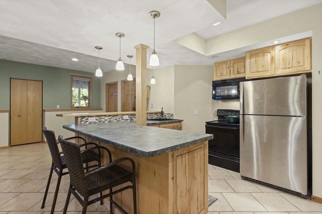 7801 N Robert Drive, Evansville, WI 53536