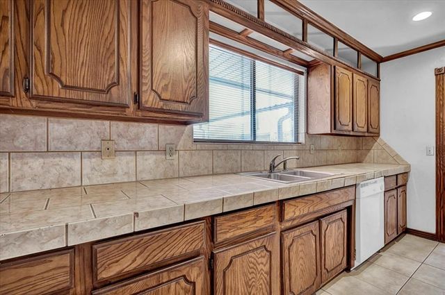 8304 NW 112th Street, Oklahoma City, OK 73162