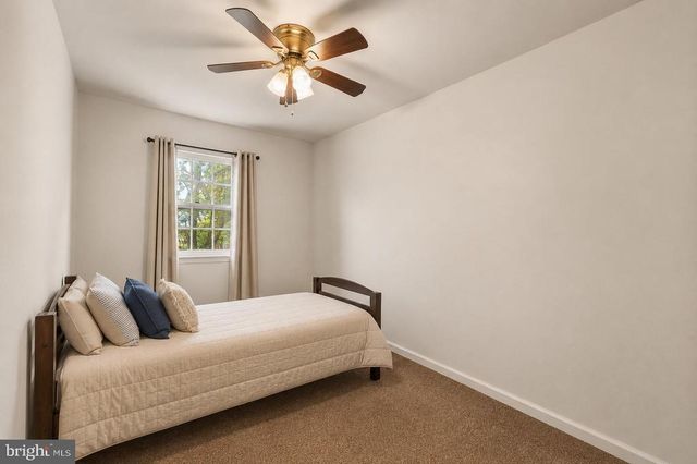 307 OLDE GREENWICH DR, Fredericksburg, VA 22408