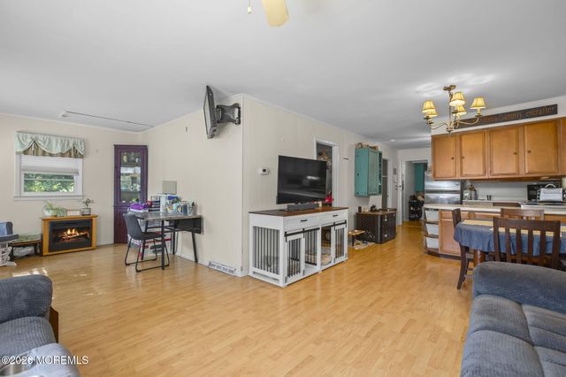 1151 Beechmont Street, Toms River, NJ 08757