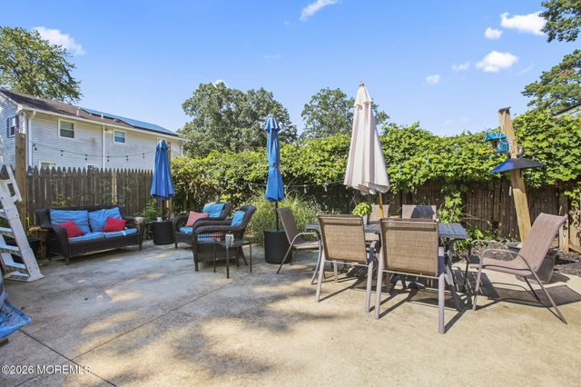 1151 Beechmont Street, Toms River, NJ 08757