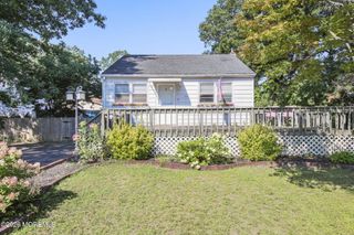 1151 Beechmont Street, Toms River, NJ 08757