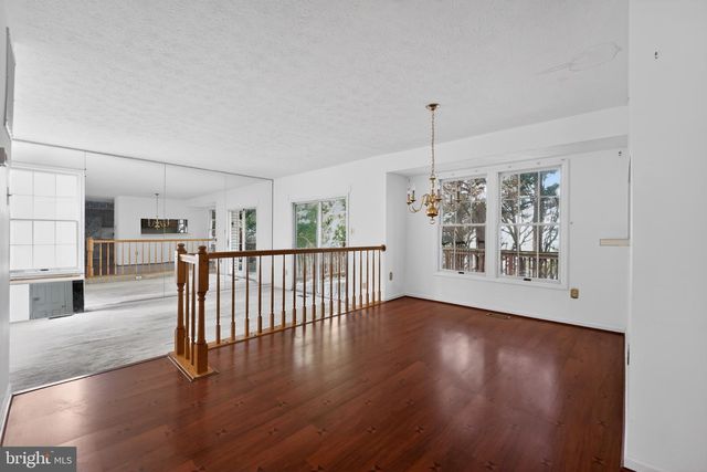 8204 ELKWOOD CT, Pasadena, MD 21122