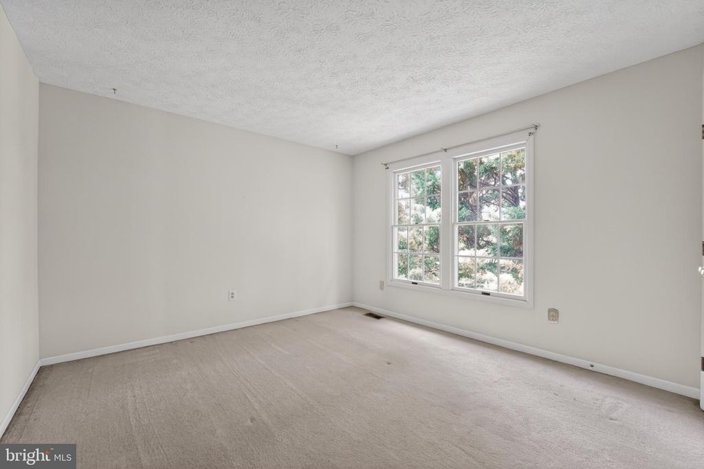 Image 15 of property listing at 8204 ELKWOOD CT, Pasadena, MD 21122