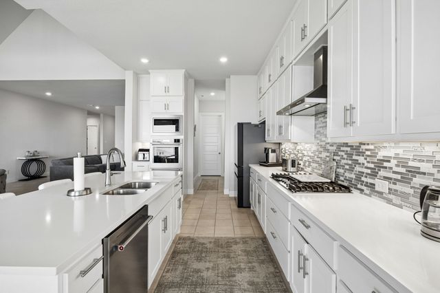805 Feathergrass Court, Haslet, TX 76052