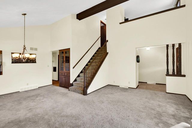 W214N10404 Oak LANE, Germantown, WI 53022