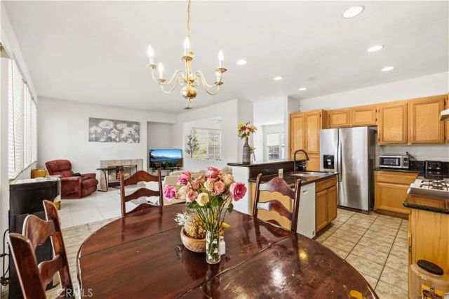 333 Fantasy, Palmdale, CA 93551