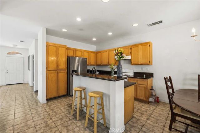 333 Fantasy, Palmdale, CA 93551