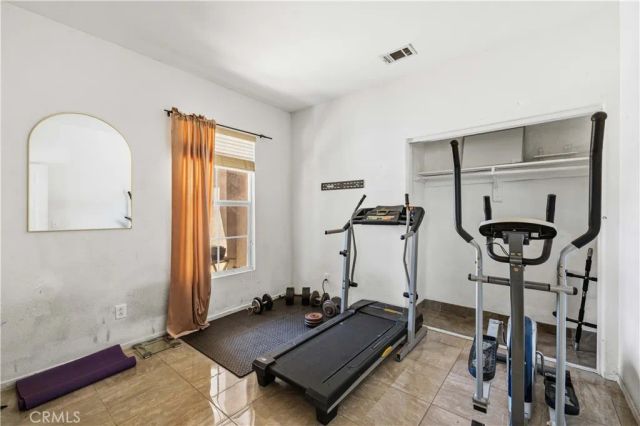 333 Fantasy, Palmdale, CA 93551