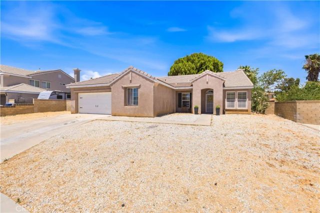 333 Fantasy, Palmdale, CA 93551