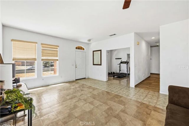 333 Fantasy, Palmdale, CA 93551