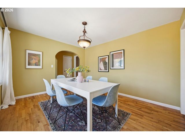 4914 Se GLEN ECHO Ave, Milwaukie, OR 97267