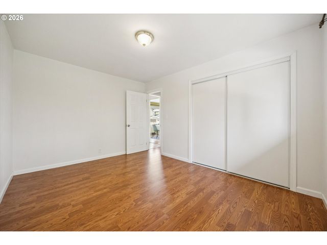 4914 Se GLEN ECHO Ave, Milwaukie, OR 97267