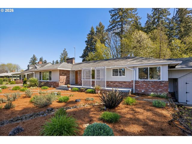 4914 Se GLEN ECHO Ave, Milwaukie, OR 97267