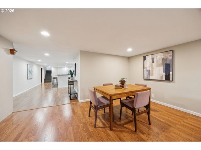 4914 Se GLEN ECHO Ave, Milwaukie, OR 97267