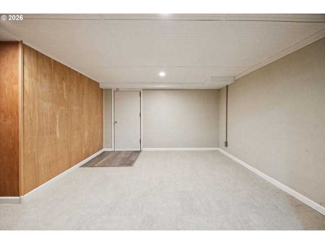 4914 Se GLEN ECHO Ave, Milwaukie, OR 97267