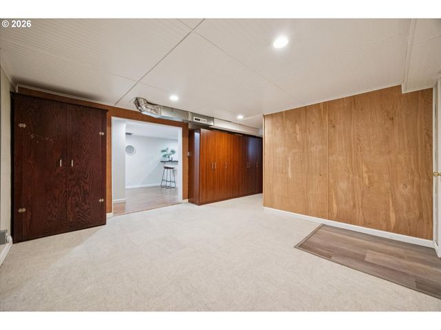 4914 Se GLEN ECHO Ave, Milwaukie, OR 97267