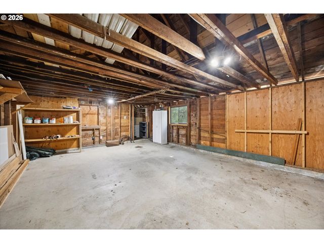 4914 Se GLEN ECHO Ave, Milwaukie, OR 97267