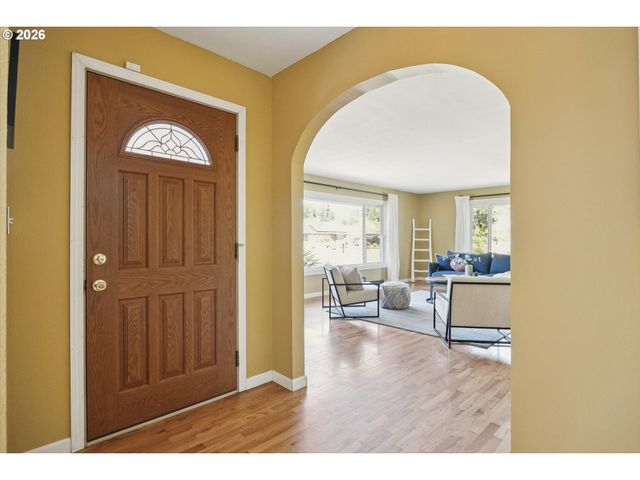 4914 Se GLEN ECHO Ave, Milwaukie, OR 97267