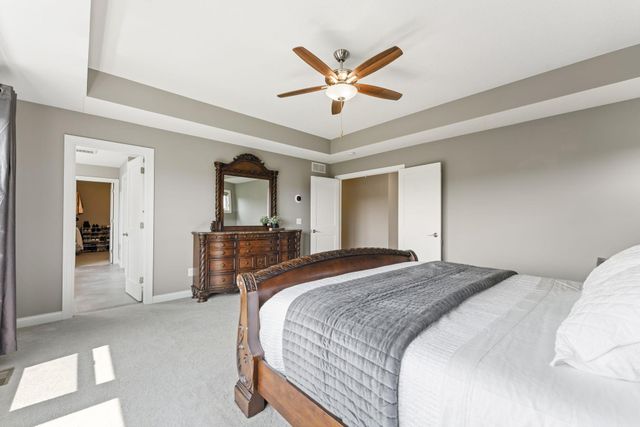 10 Crescent Lane, North Oaks, MN 55127