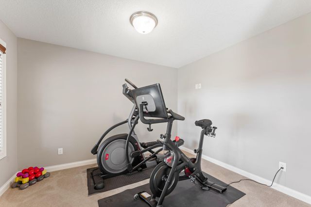 10 Crescent Lane, North Oaks, MN 55127
