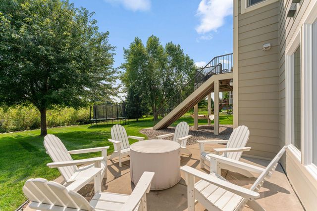 10 Crescent Lane, North Oaks, MN 55127