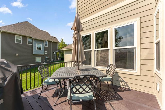 10 Crescent Lane, North Oaks, MN 55127