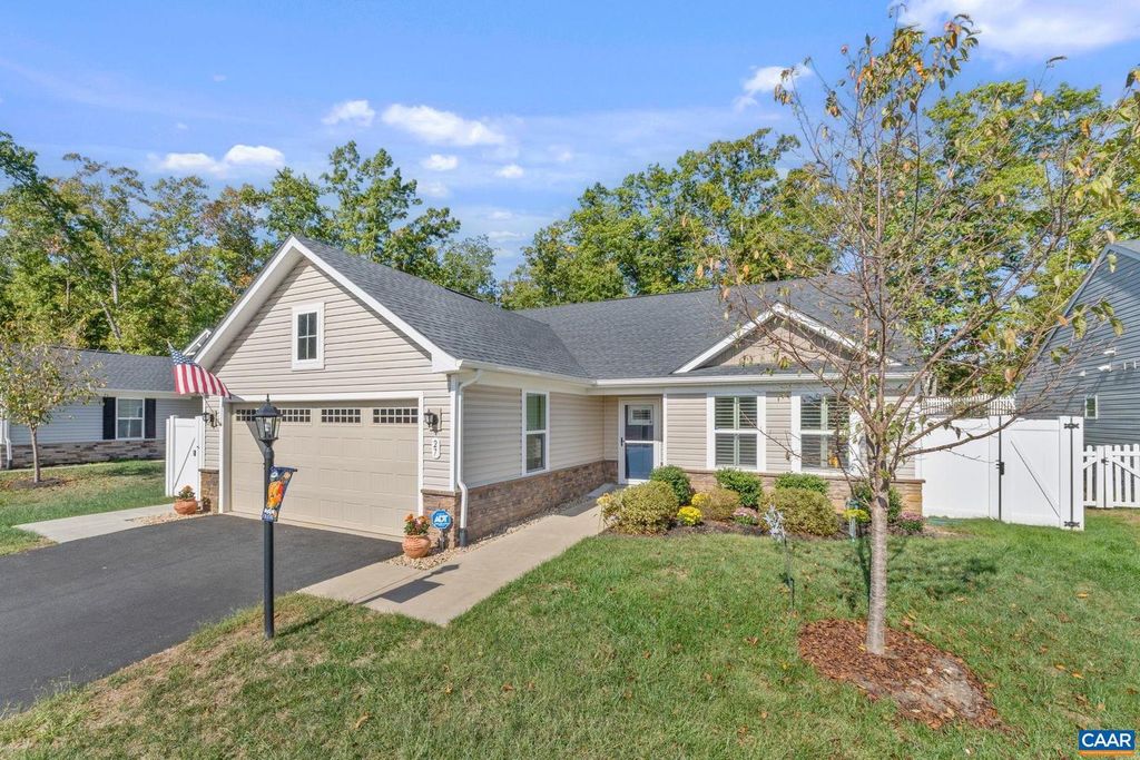 27 PINE KNOT DR, Palmyra, VA 22963
