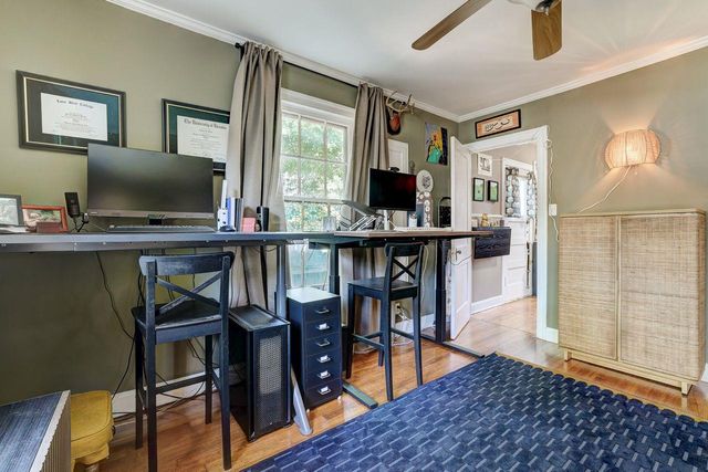 809 E 44th ST, Austin, TX 78751