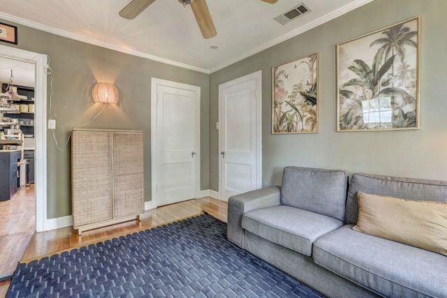 809 E 44th ST, Austin, TX 78751