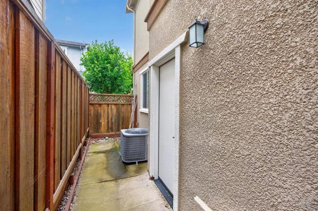 100 Castle Ridge Way, Scotts Valley, CA 95066