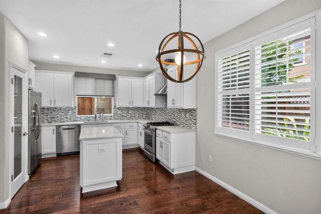 100 Castle Ridge Way, Scotts Valley, CA 95066