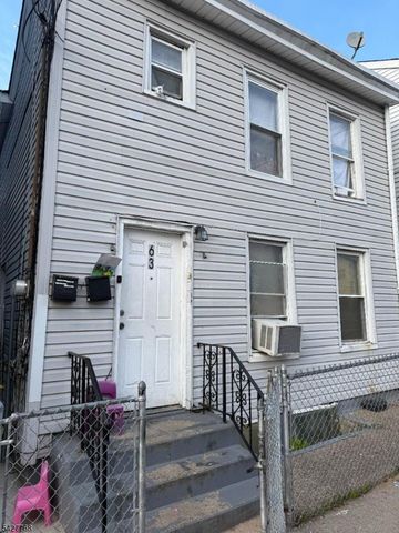 63 Pearl St, Paterson City, NJ 07501