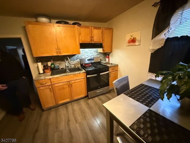 63 Pearl St, Paterson City, NJ 07501