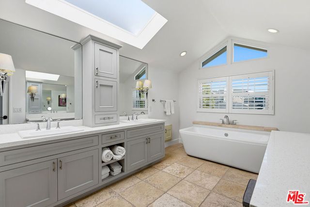 13082 Mindanao Way 57, Marina Del Rey, CA 90292