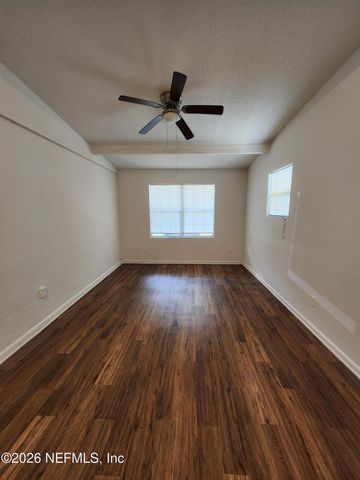 1721 HAWAII Drive E, Jacksonville, FL 32246