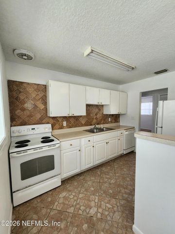 1721 HAWAII Drive E, Jacksonville, FL 32246