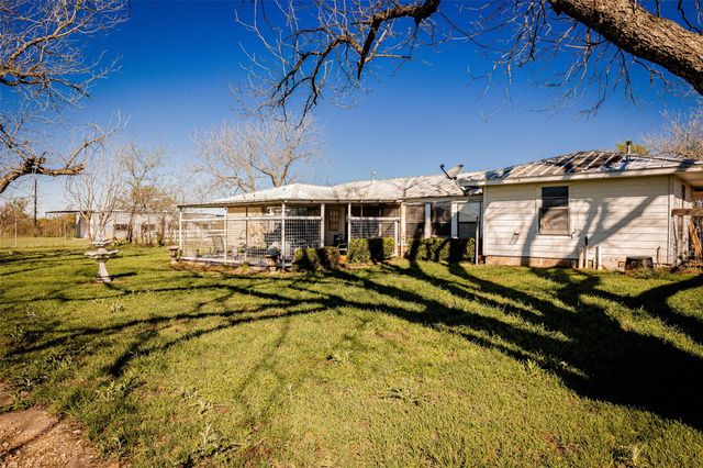 8608 Captain Scott Road, Brenham, TX 77833