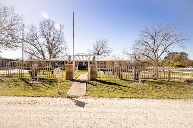 8608 Captain Scott Road, Brenham, TX 77833