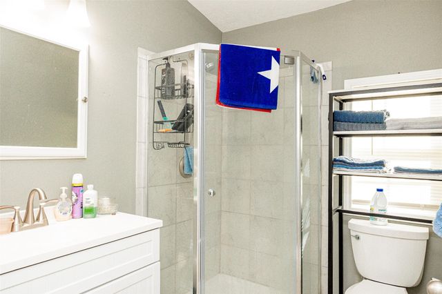 8608 Captain Scott Road, Brenham, TX 77833