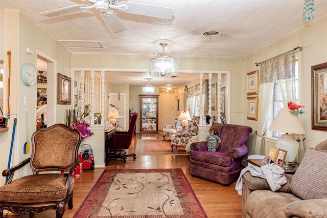 8608 Captain Scott Road, Brenham, TX 77833