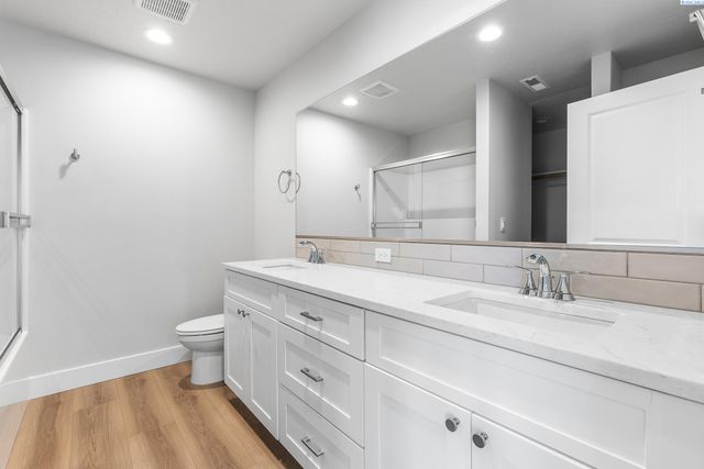 7472 Grapevine Ct, West Richland, WA 99353